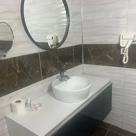 Hotel Uenaten 4*