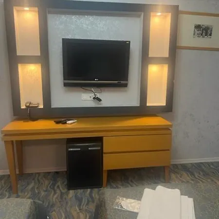 Uenaten Hotel Gaziemir