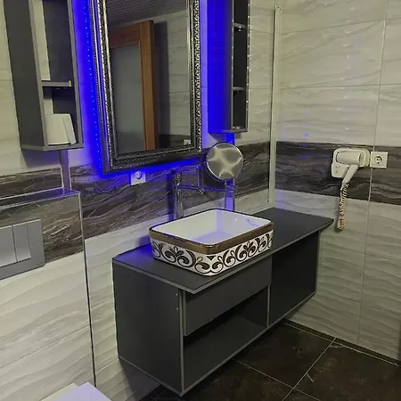 Uenaten Hotel 4*