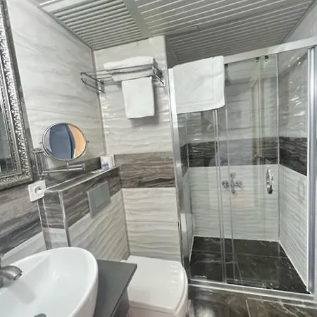 Uenaten Hotel 4*