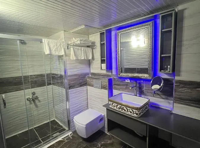 Otel ünaten Gaziemir